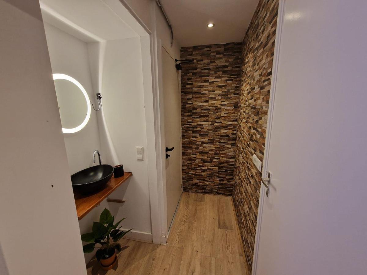 Recharge Hostel Rotterdam Ngoại thất bức ảnh