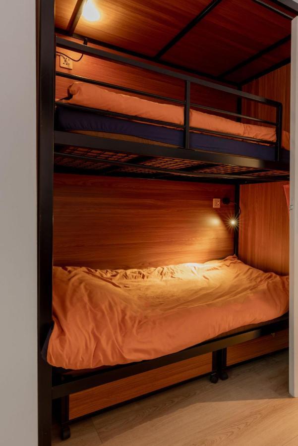 Recharge Hostel Rotterdam Ngoại thất bức ảnh