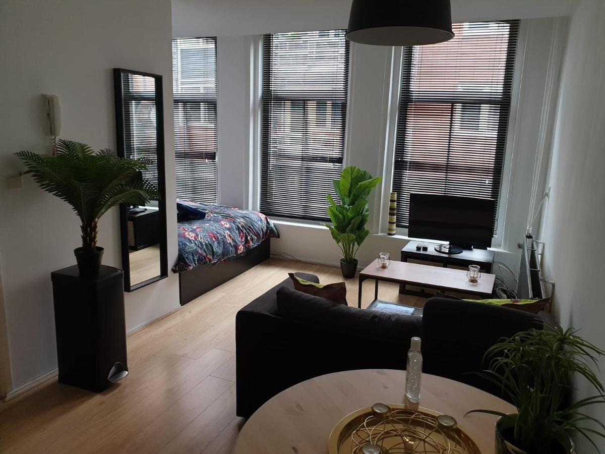 Recharge Hostel Rotterdam Ngoại thất bức ảnh
