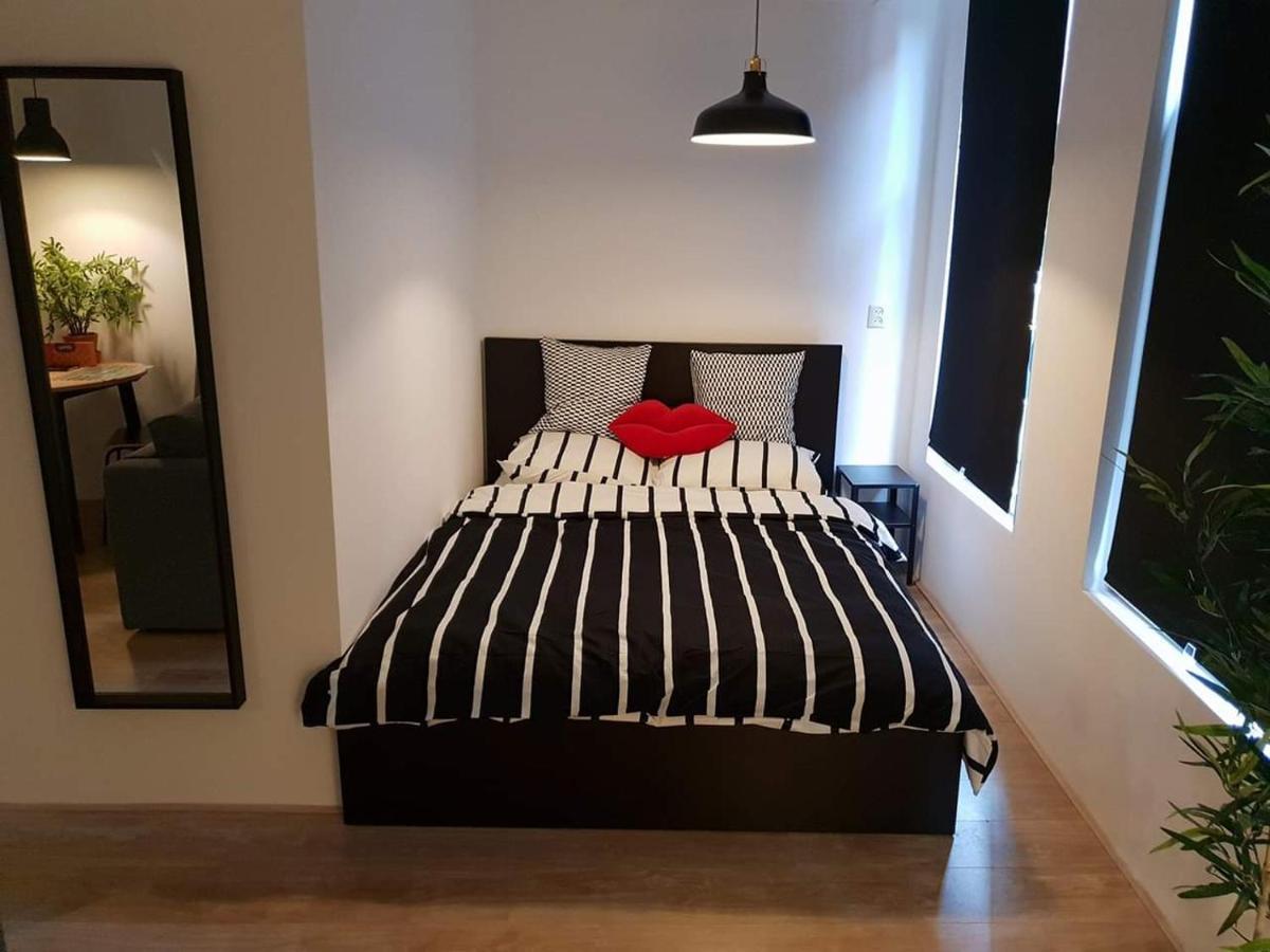 Recharge Hostel Rotterdam Ngoại thất bức ảnh