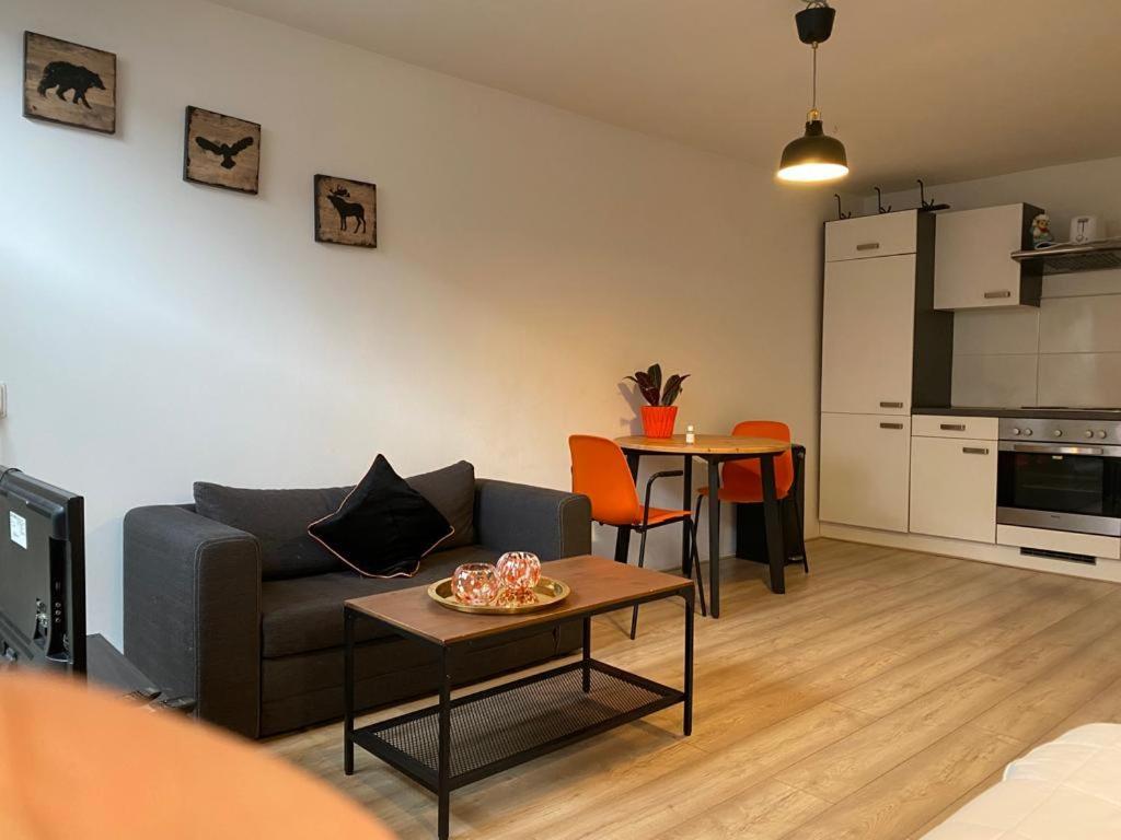 Recharge Hostel Rotterdam Ngoại thất bức ảnh