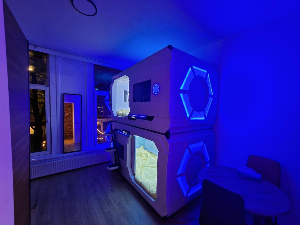 Recharge Hostel Rotterdam Ngoại thất bức ảnh