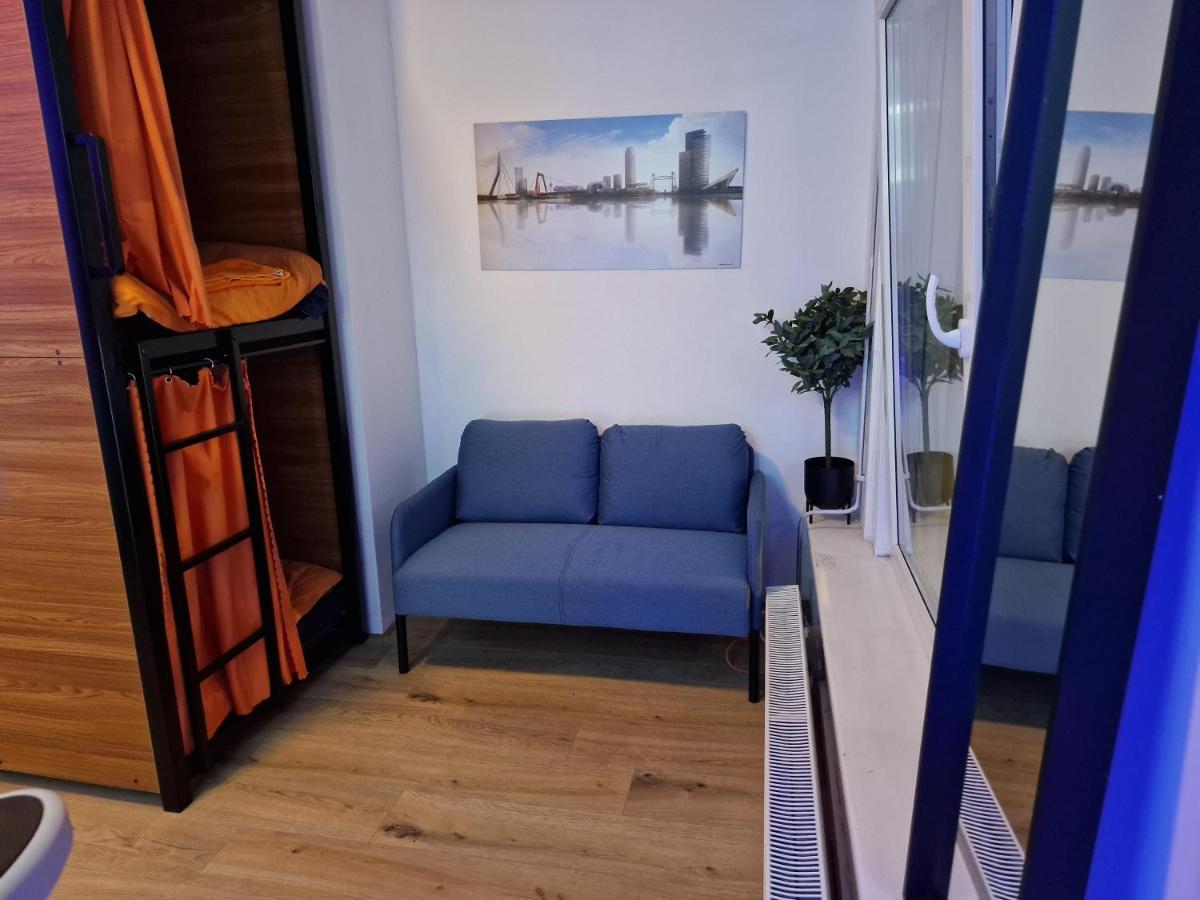 Recharge Hostel Rotterdam Ngoại thất bức ảnh