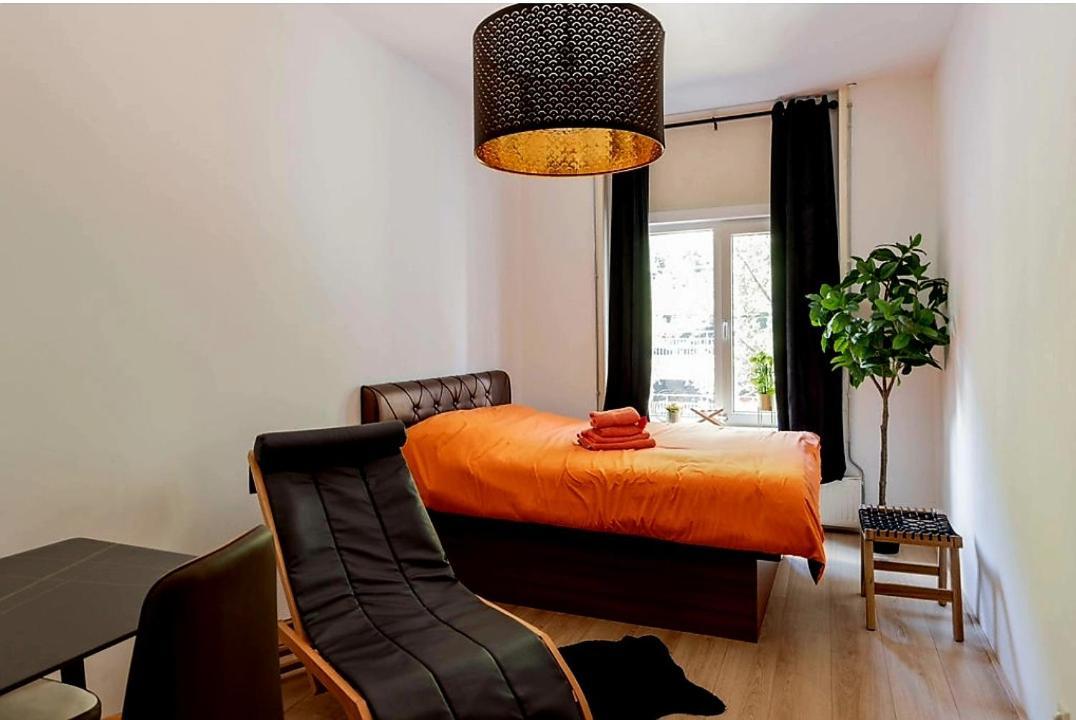 Recharge Hostel Rotterdam Ngoại thất bức ảnh