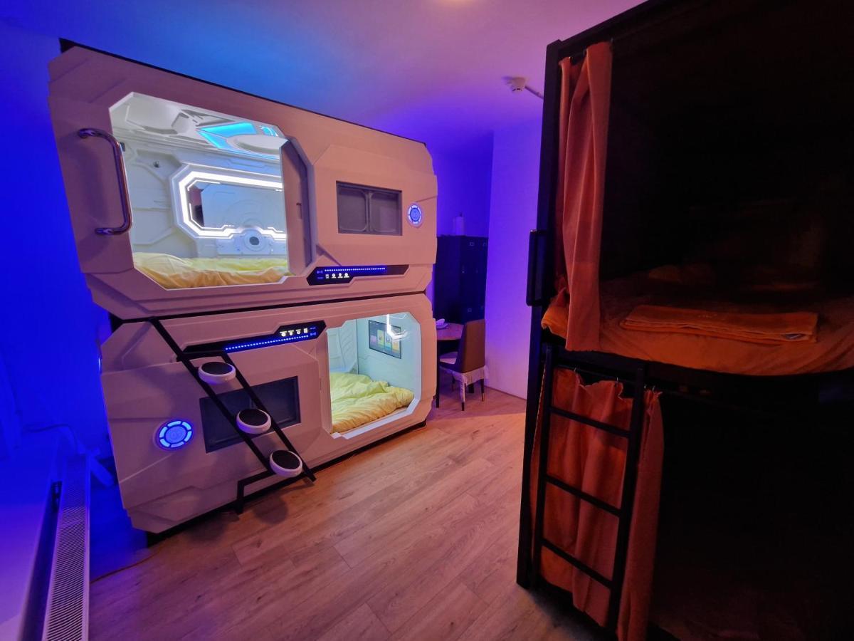 Recharge Hostel Rotterdam Ngoại thất bức ảnh