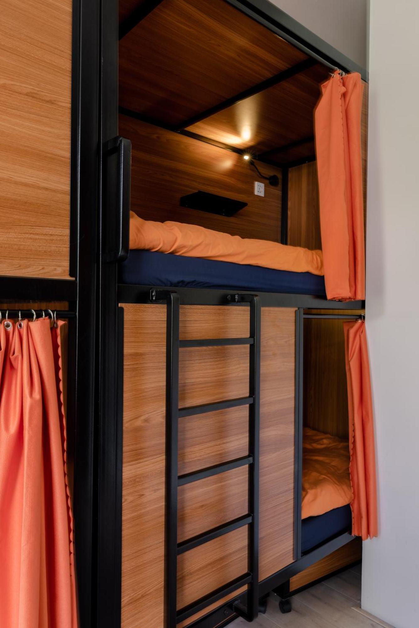 Recharge Hostel Rotterdam Phòng bức ảnh